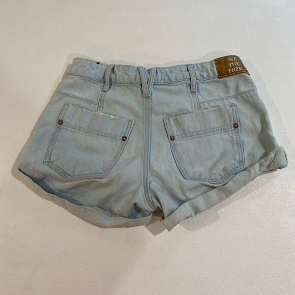 We The Free by Free People Light Wash Denim Cutoff Shorts Women’s Size 25 - Picture 2 of 9